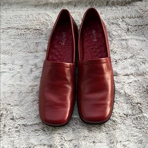Walking Cradles Women's Burgundy Red Leather Slip-On Loafers